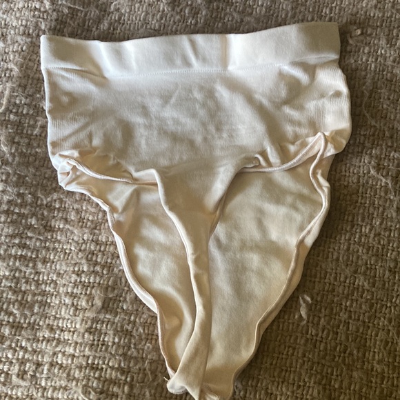 Skim’s - Picture 6 of 10